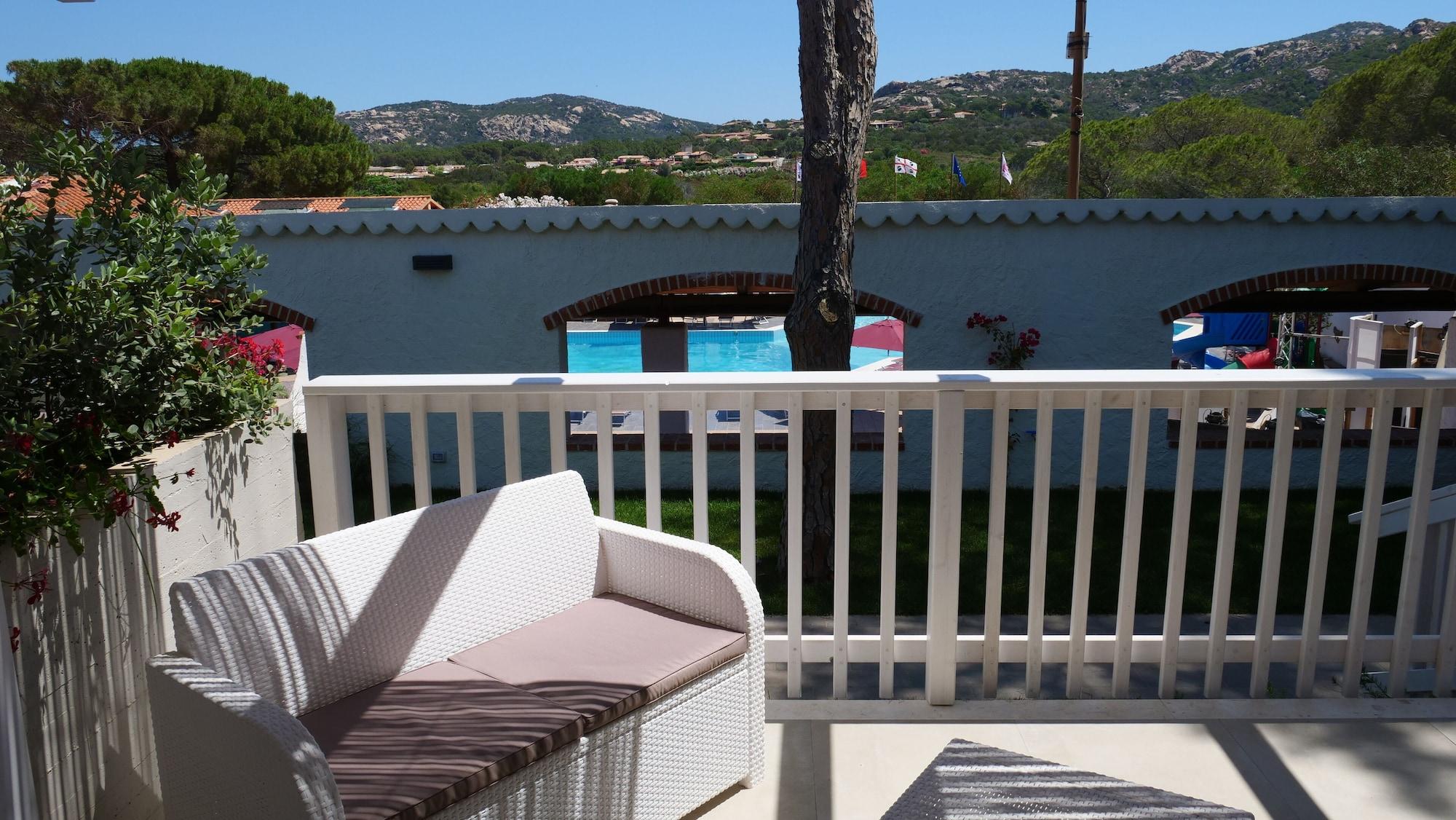 Club Esse Cala Bitta Hotel Baja Sardinia Eksteriør billede