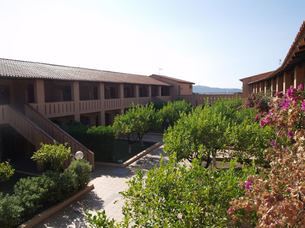 Club Esse Cala Bitta Hotel Baja Sardinia Eksteriør billede
