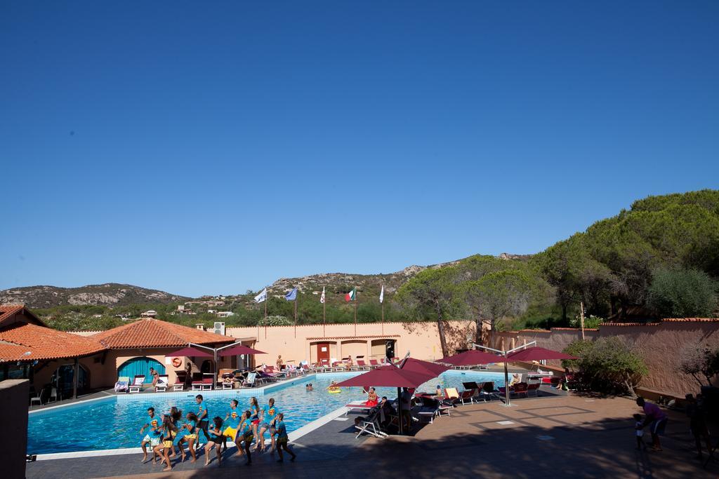 Club Esse Cala Bitta Hotel Baja Sardinia Eksteriør billede