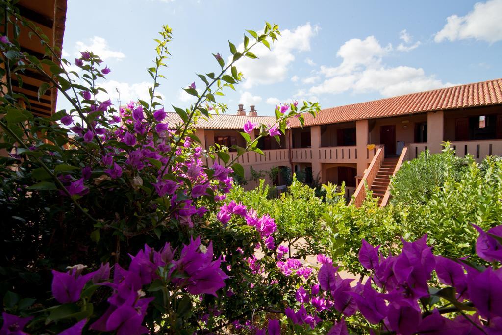 Club Esse Cala Bitta Hotel Baja Sardinia Eksteriør billede