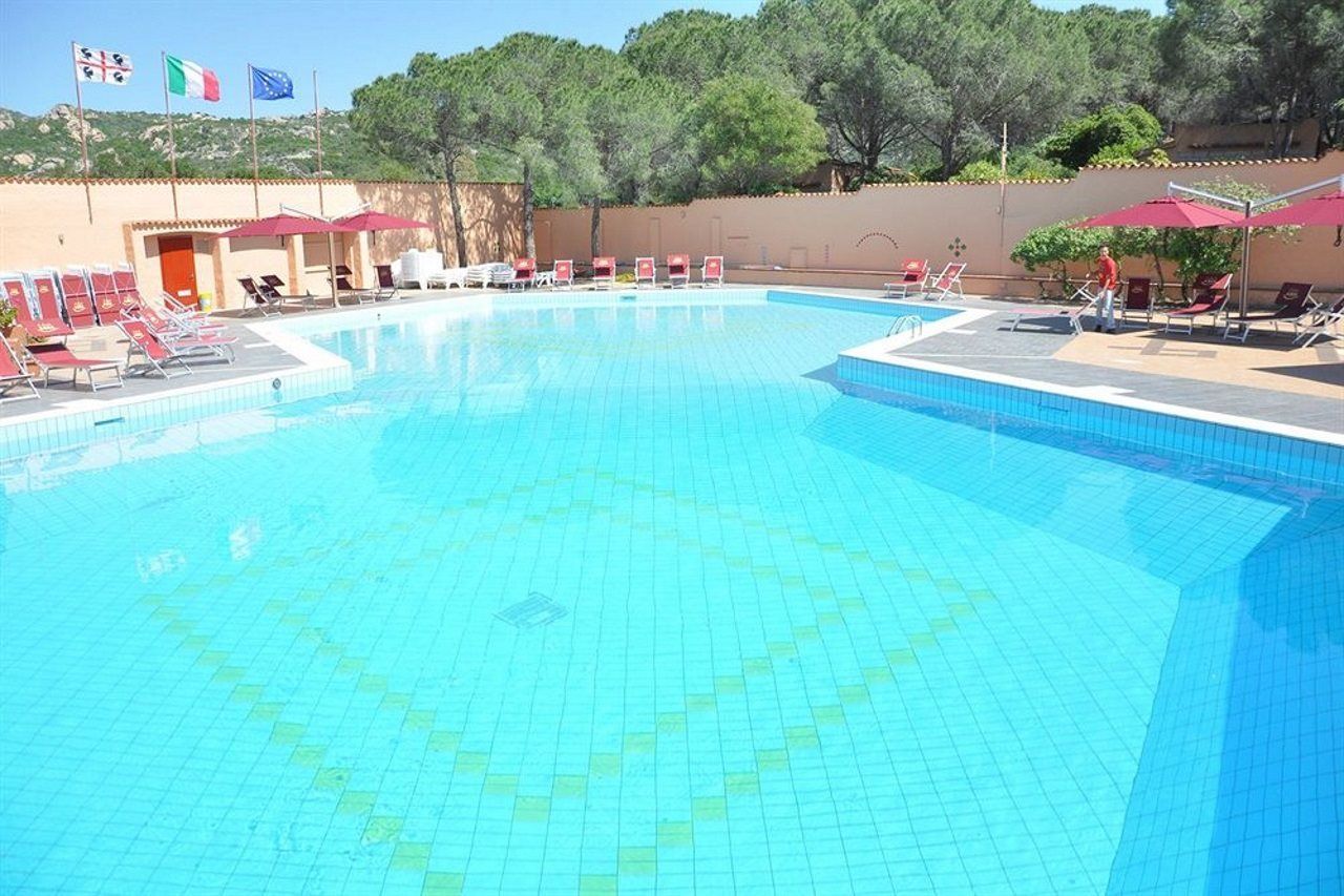 Club Esse Cala Bitta Hotel Baja Sardinia Eksteriør billede